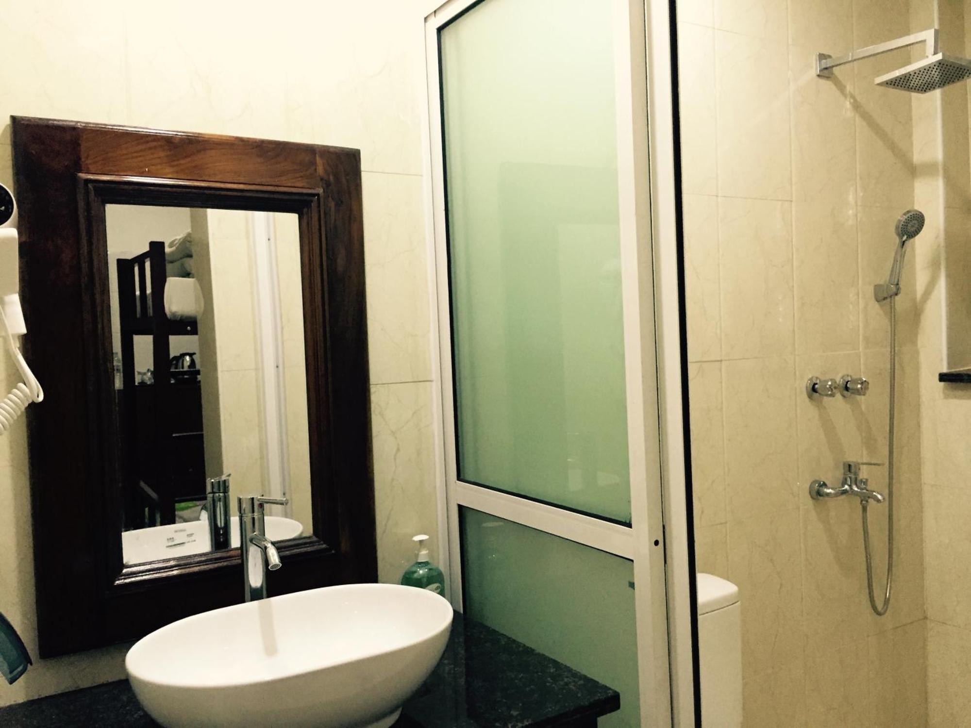 Mr. Charles Guest House هيسباو المظهر الخارجي الصورة